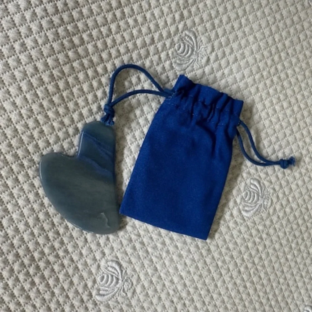 New Augustinus Bader Limited Edition Aventurine Gua Sha Stone with Travel Pouch